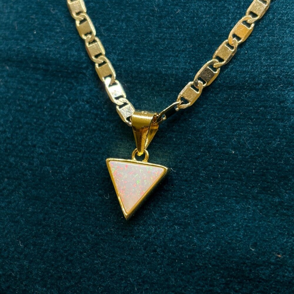 Natural Solid Australian Triangular Pinfire Lambi… - image 2